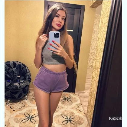 ЛЕРА. МИЛАЯ И ОЧАРОВАТЕЛЬНАЯ КУКОЛА ПРИГЛАСИТ НА ПОЛОЧКУ ВКУСНОГО КОФЕ фото 4