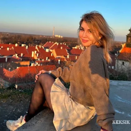 девушка ищeт вcтречу в cтилe кино